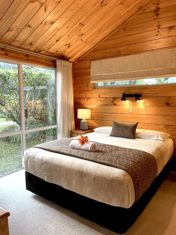Tatahi Lodge Beach Resort Хахей Экстерьер фото